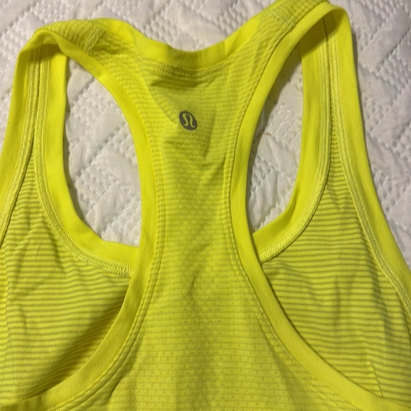 Lululemon Size 4 short racerback tank - Picture 2 of 3